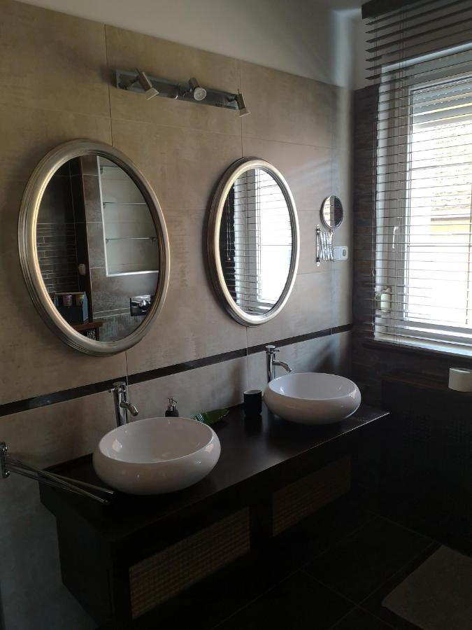 Hotello Apartmanház és Panzió Zalaegerszeg Esterno foto