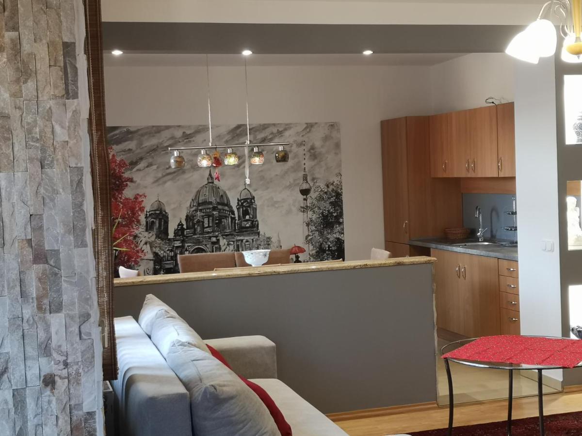 Hotello Apartmanház és Panzió Zalaegerszeg Esterno foto