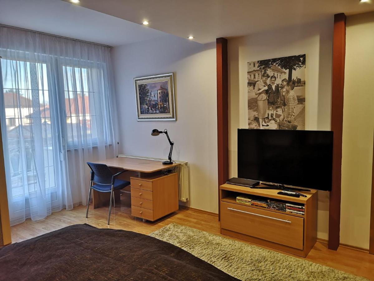 Hotello Apartmanház és Panzió Zalaegerszeg Esterno foto