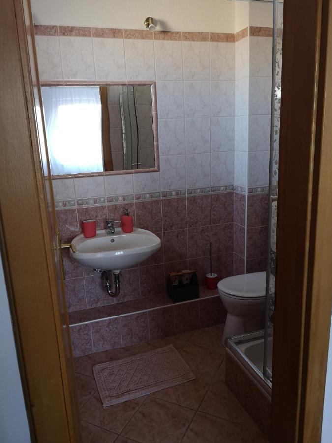 Hotello Apartmanház és Panzió Zalaegerszeg Esterno foto