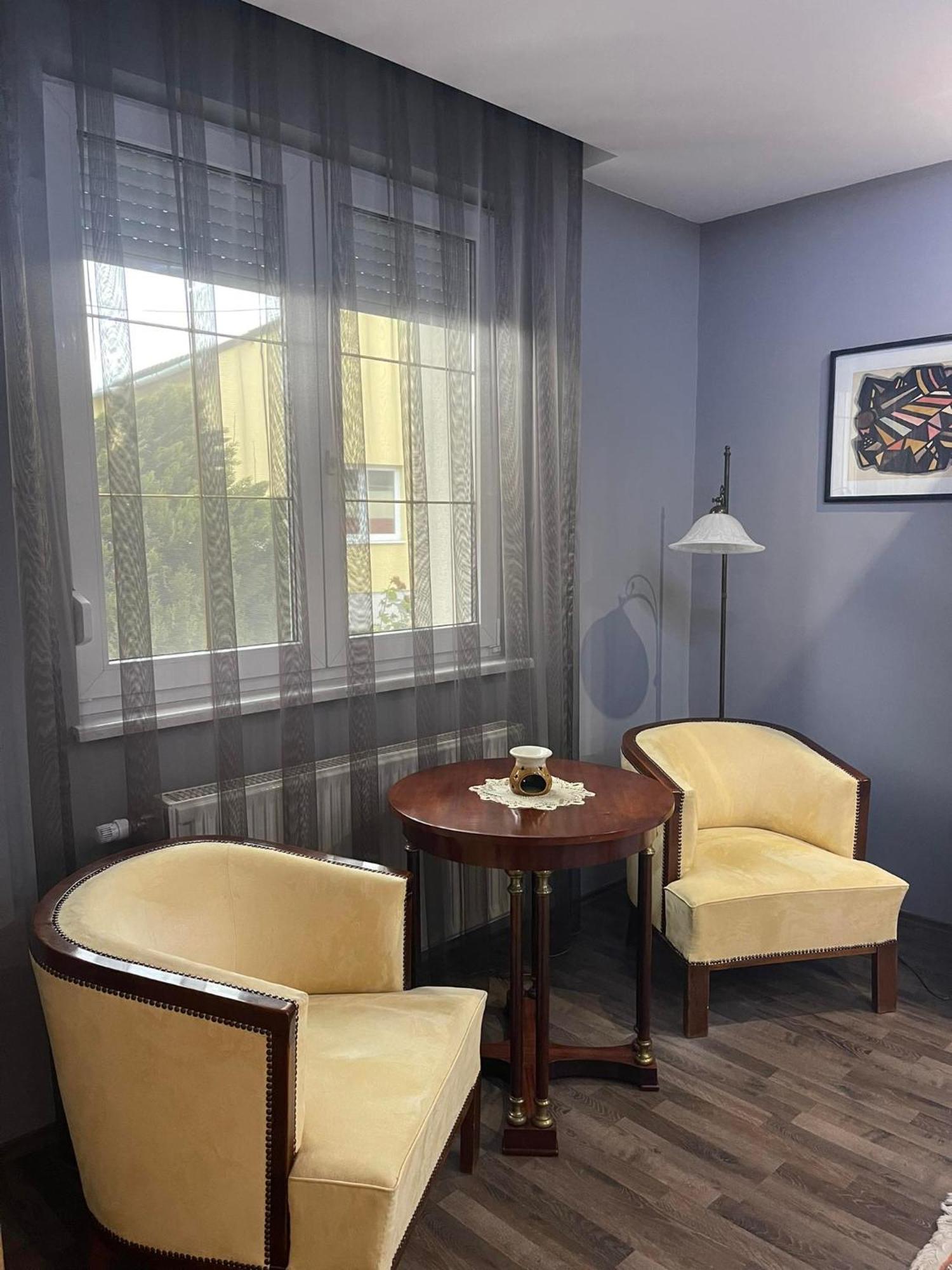 Hotello Apartmanház és Panzió Zalaegerszeg Esterno foto