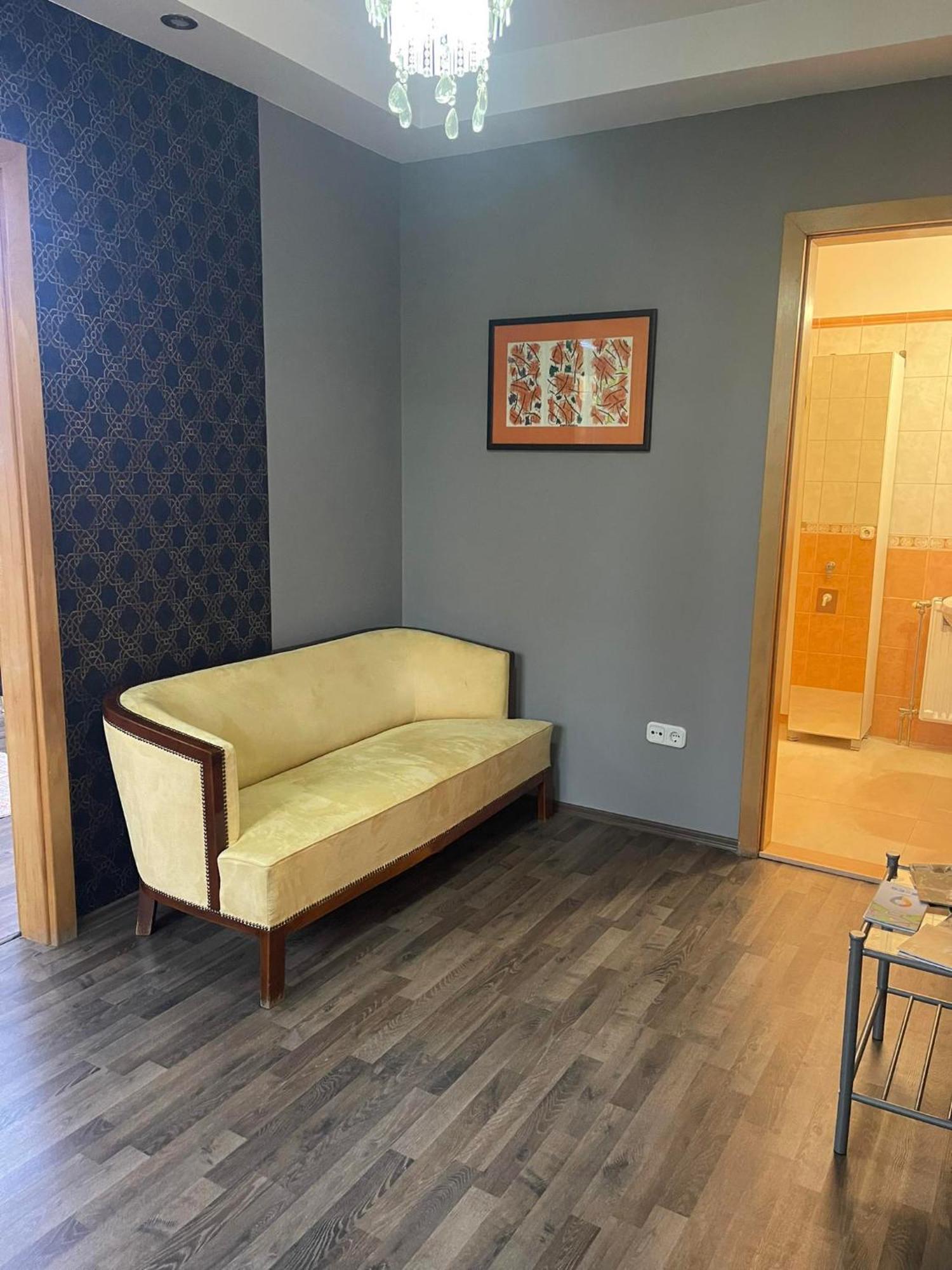 Hotello Apartmanház és Panzió Zalaegerszeg Esterno foto