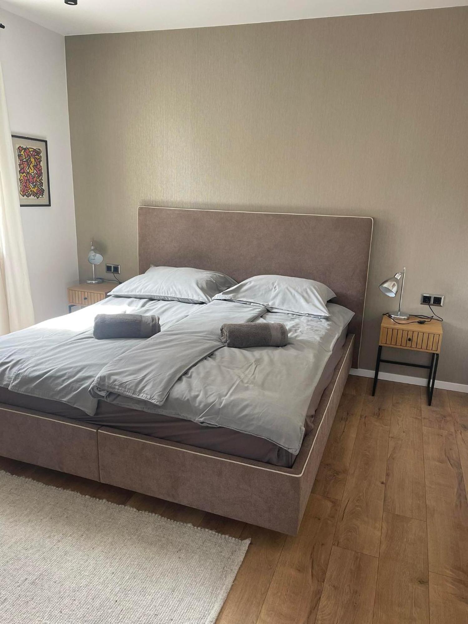 Hotello Apartmanház és Panzió Zalaegerszeg Esterno foto