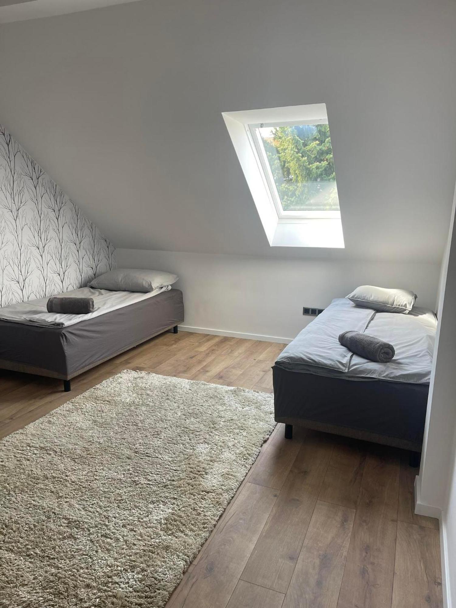 Hotello Apartmanház és Panzió Zalaegerszeg Esterno foto