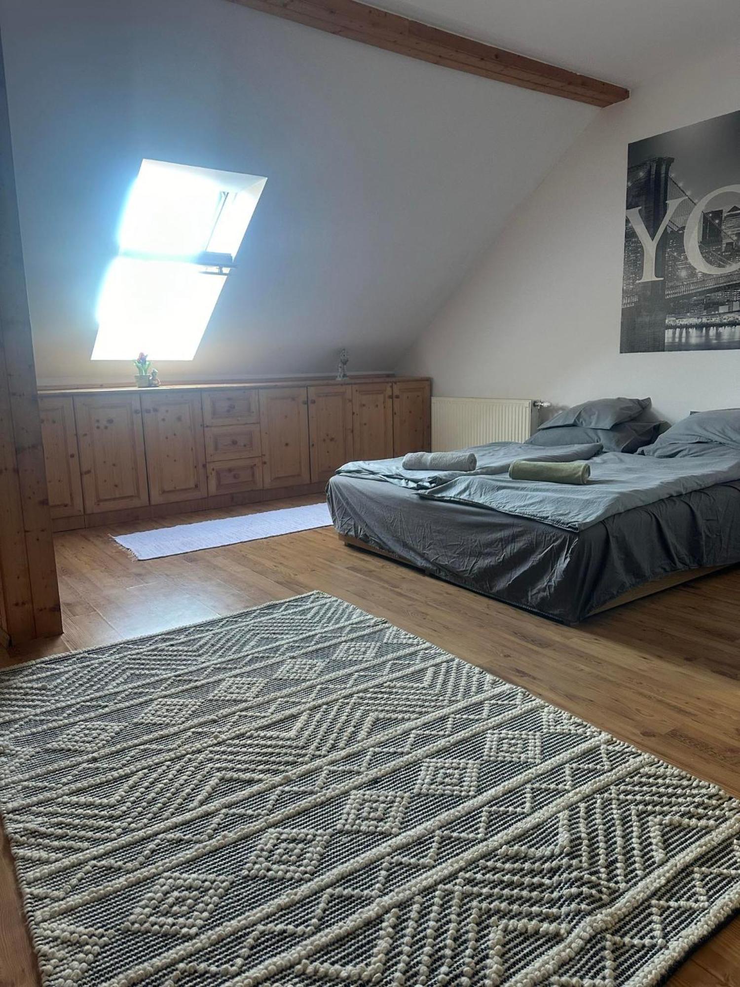 Hotello Apartmanház és Panzió Zalaegerszeg Esterno foto